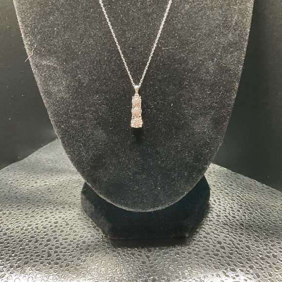 925 Sterling Silver and Three diamonds Necklace - Picture 2 of 3